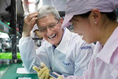 苹果已将大量新款iPhone XR代工订单从和硕转向了富士康